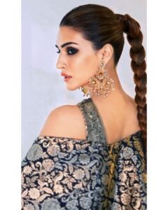 Kriti Sanon's NMACC Benarasi brocade gown was gorgeous